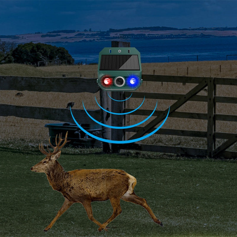 Solar Powered Animal Repeller – Ultrasonic + flashing light. Weatherproof, 24/7 protection. Keep pests away naturally. 🏡💚
