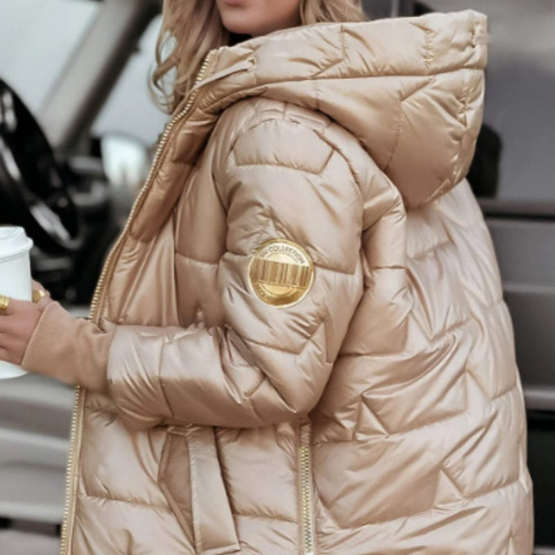 Dámské zimní teplé kabáty střední délky s kapucí