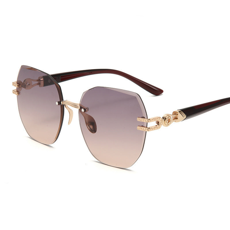 🎉 Statement Rimless Sunglasses – Bold Face, Zero Blind Spots ✨