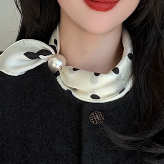 🌸No-Tie Magnetic Pearl Clasp Soft Scarf💟Everyday Versatile Pieces📢📢LIMITED-TIME 50% OFF!!