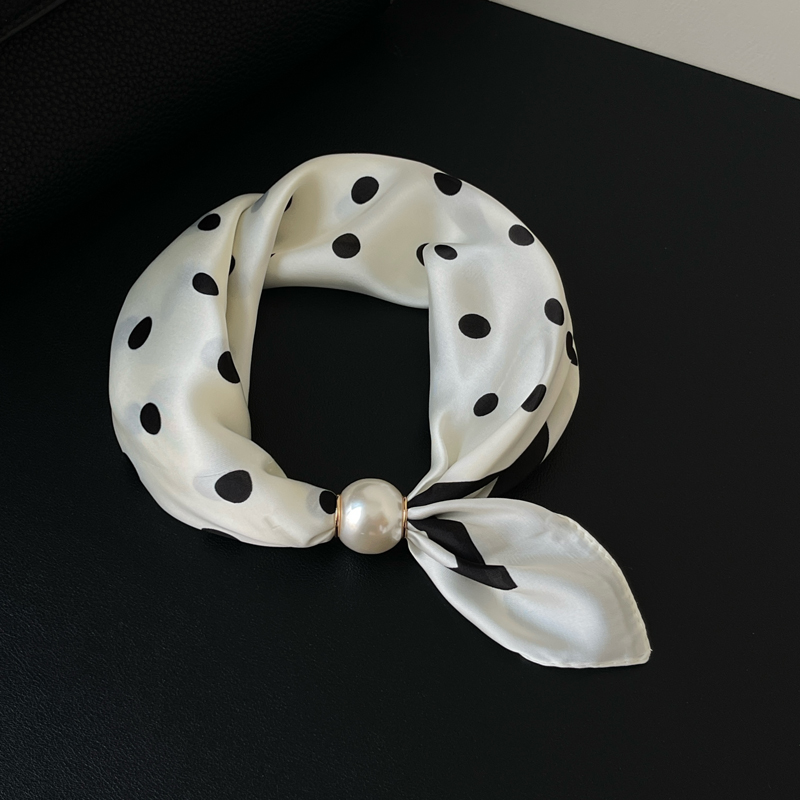 🌸No-Tie Magnetic Pearl Clasp Soft Scarf💟Everyday Versatile Pieces📢📢LIMITED-TIME 50% OFF!!