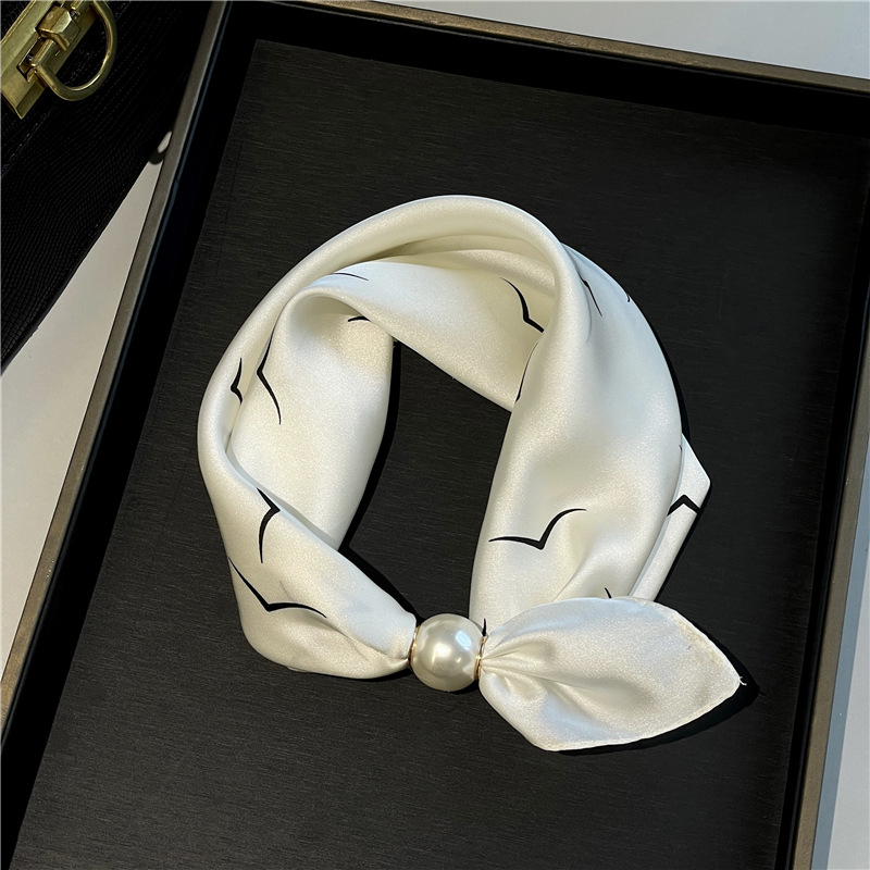🌸No-Tie Magnetic Pearl Clasp Soft Scarf💟Everyday Versatile Pieces📢📢LIMITED-TIME 50% OFF!!