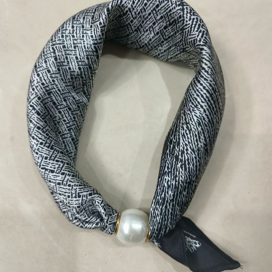 🌸No-Tie Magnetic Pearl Clasp Soft Scarf💟Everyday Versatile Pieces📢📢LIMITED-TIME 50% OFF!!